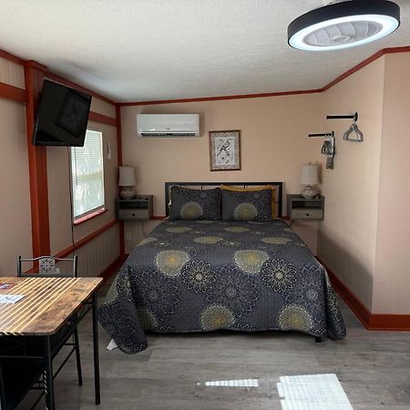 Nature Coast Inn & Cottages Inglis Dış mekan fotoğraf